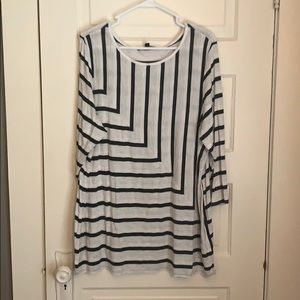 Black/white stripe 3/4 sleeve length top Plus 2x